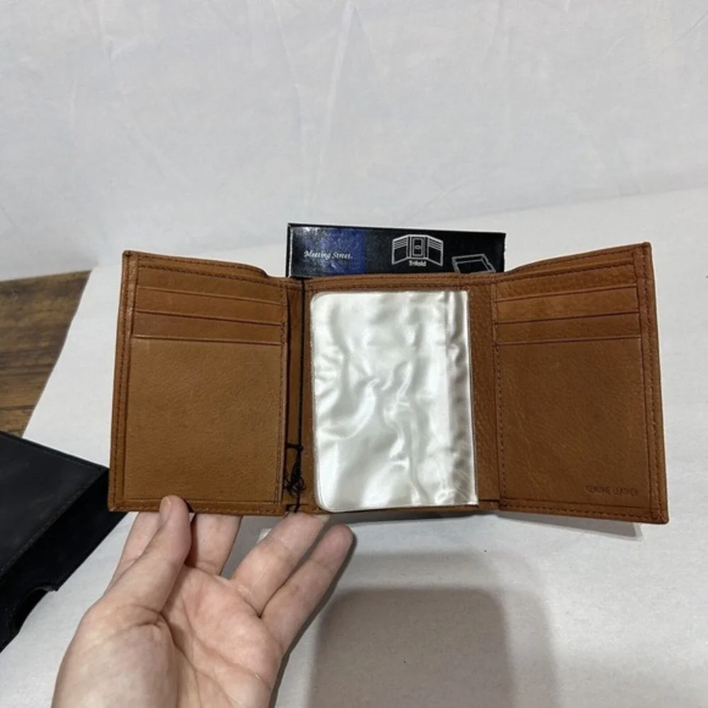 Meeting Street Men's Trifold Wallet Genuine Leather Hand Turned Edges Brown‎ New